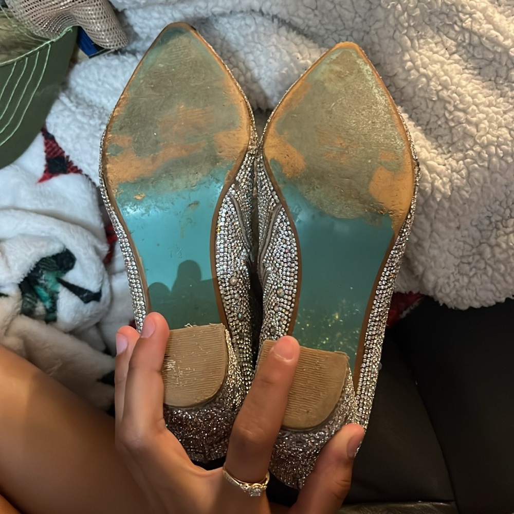 Elegant Silver booties Betsy Johnson - Picture 6 of 6